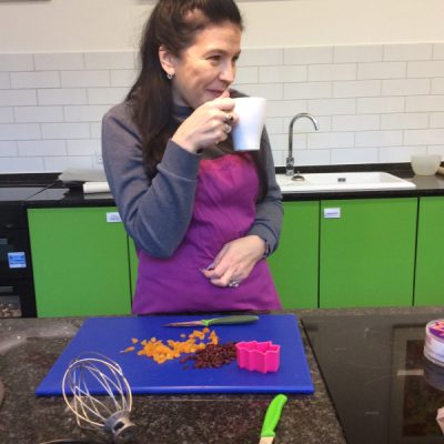 Parents-cooking-in-the-Community-Kitchen-@-St-Lukes-Community-Centre-002