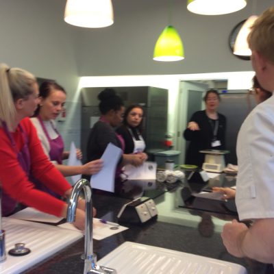 Parents-cooking-in-the-Community-Kitchen-@-St-Lukes-Community-Centre-009